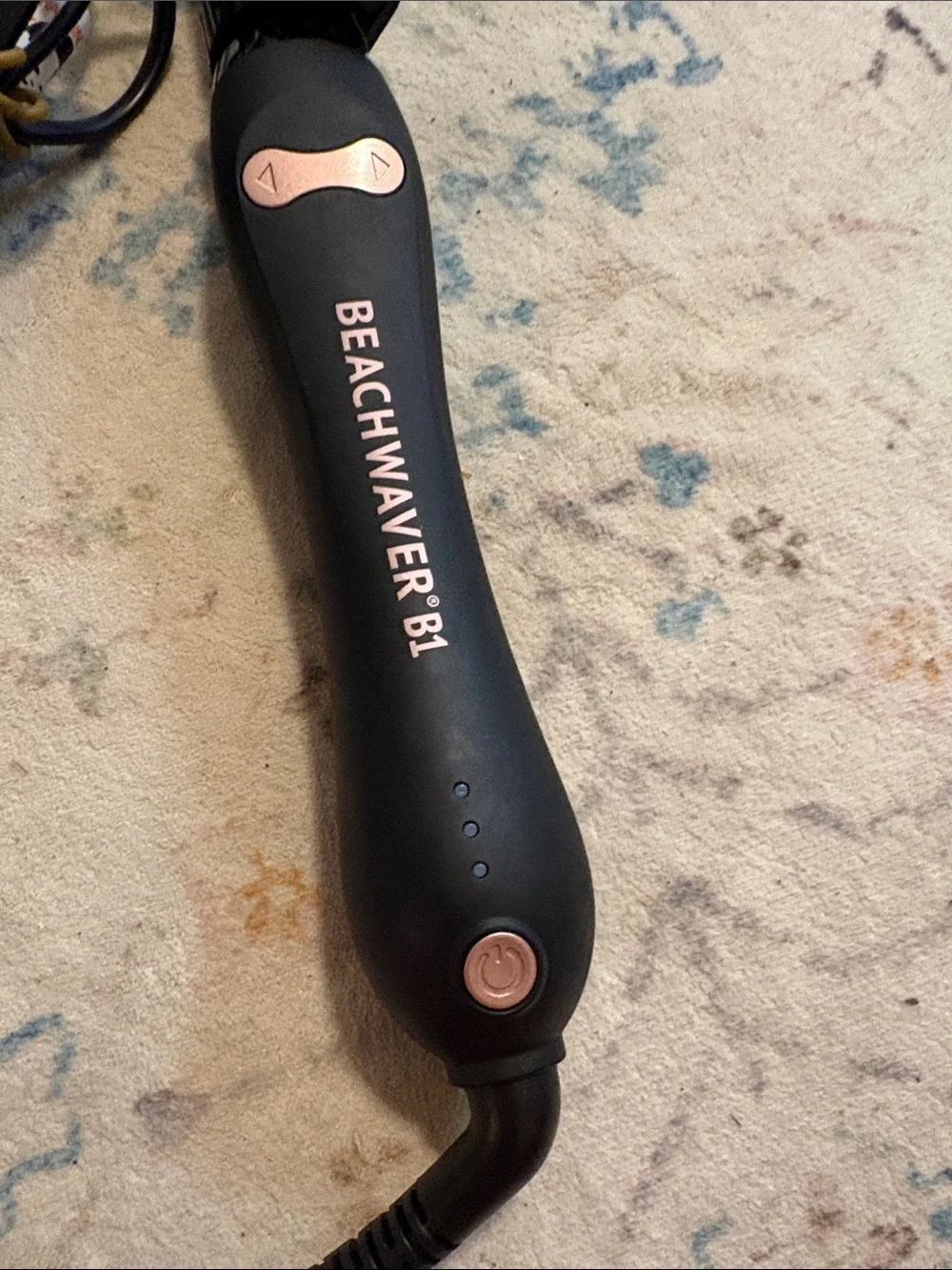 Beachwaver Co. B1 Rotating Curling Iron in the Midnight Rose color. Like NEW!